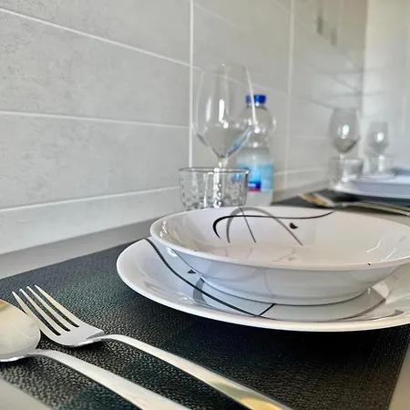Design By Revenue House Apartment *
